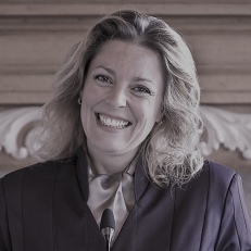 Trouwambtenaar Saskia Offerhaus van 2Marry Trouwambtenaar Saskia Offerhaus van 2Marry