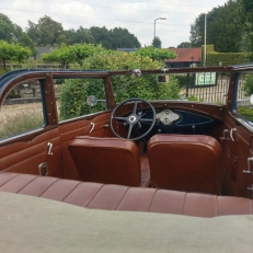 Oldtimer-verhuur Leo Wilms Trouwvervoer Oldtimer-verhuur Leo Wilms Trouwvervoer