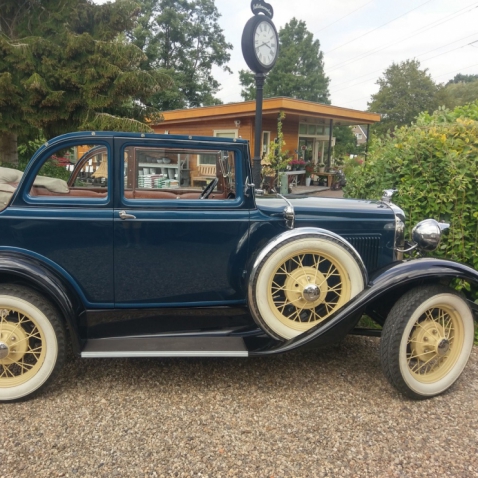 Oldtimer-verhuur Leo Wilms Trouwvervoer Oldtimer-verhuur Leo Wilms Trouwvervoer