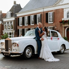 trouwvervoer Venema Trouwauto's limousines & oldtimer trouwvervoer