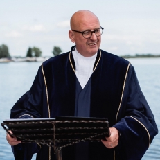 trouwambtenaar De rijdende trouwambtenaar ceremonie op maat!