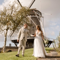 trouwlocaties Molen de Korenaar authentieke trouwlocatie met twee zalen, een bar en grote tuin