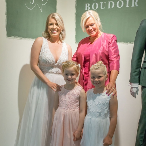 Kinderbruidskleding Het Boudoir Bruidsmode Lelystad Kinderbruidskleding Het Boudoir Bruidsmode Lelystad