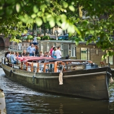 trouwlocaties Rederij de Nederlanden Trouwen op de Amsterdamse grachten? Dat kan!