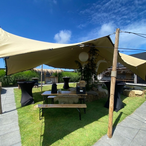 Catering-Partyverhuur Buitengewoon Tentsupply Catering-Partyverhuur Buitengewoon Tentsupply