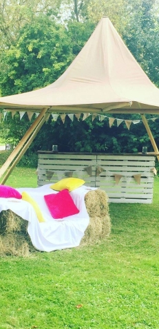 Catering-Partyverhuur Buitengewoon Tentsupply Catering-Partyverhuur Buitengewoon Tentsupply