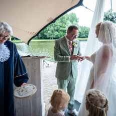trouwambtenaar Ellemieke Verbindt Echt wat gaaf, jullie gaan trouwen!