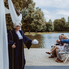 trouwambtenaar Ellemieke Verbindt Echt wat gaaf, jullie gaan trouwen!