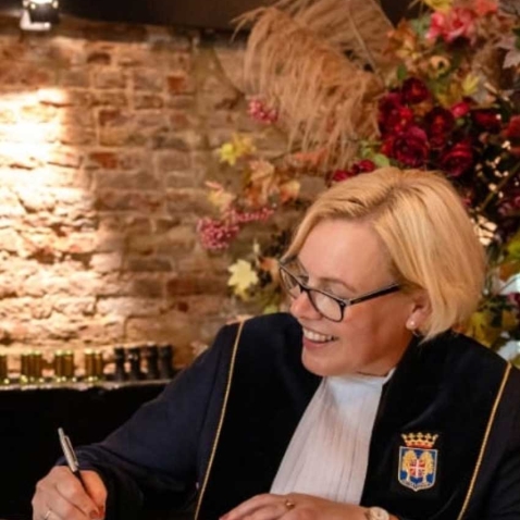 BABS Trouwambtenaar Karin