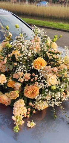 Corsages Van der Spek bruidsboeketten Corsages Van der Spek bruidsboeketten