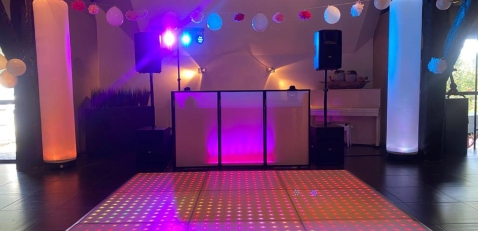 Bruiloft-muziek Licht en Geluid Zeeland Bruiloft-muziek Licht en Geluid Zeeland