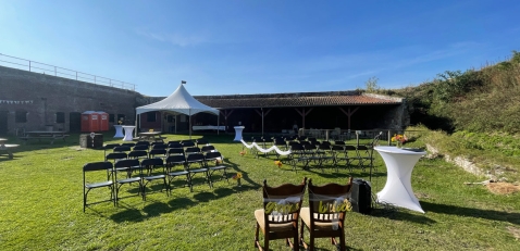 Catering-Partyverhuur Licht en Geluid Zeeland Catering-Partyverhuur Licht en Geluid Zeeland
