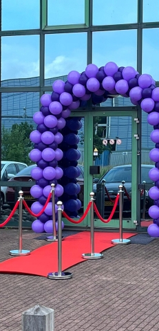 Catering-Partyverhuur Ballonvertier Decoratie en Partyverhuur Catering-Partyverhuur Ballonvertier Decoratie en Partyverhuur