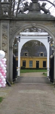 Decoratie-styling Ballonvertier Decoratie en Partyverhuur Decoratie-styling Ballonvertier Decoratie en Partyverhuur