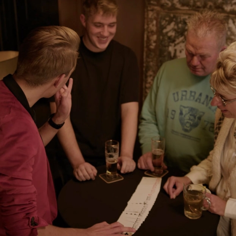 Sfeermakers Bruiloft goochelaar Lucas Roberts Sfeermakers Bruiloft goochelaar Lucas Roberts