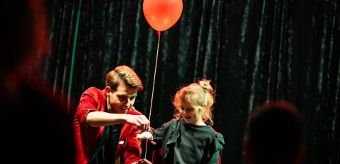 Sfeermakers Bruiloft goochelaar Lucas Roberts Sfeermakers Bruiloft goochelaar Lucas Roberts