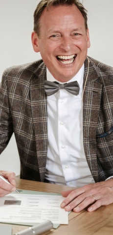 Trouwambtenaar TrouwenmétPieter Trouwambtenaar TrouwenmétPieter