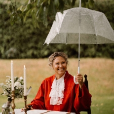 trouwambtenaar Trouwmevrouw Miryam kies voor een onvergetelijke trouwceremonie
