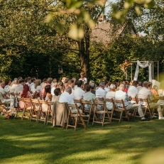 trouwambtenaar Trouwmevrouw Miryam kies voor een onvergetelijke trouwceremonie