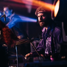 bruiloft-muziek Step the Gap - Partyband Dé disco, soul & funk partyband voor jouw bruiloft