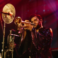 bruiloft-muziek Step the Gap - Partyband Dé disco, soul & funk partyband voor jouw bruiloft
