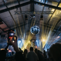 bruiloft-muziek Step the Gap - Partyband Dé disco, soul & funk partyband voor jouw bruiloft