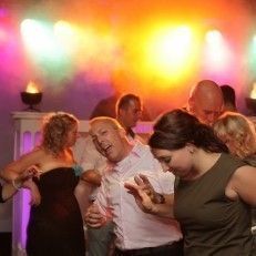 Bruiloft-muziek De Bruiloft Feest DJ Bruiloft-muziek De Bruiloft Feest DJ