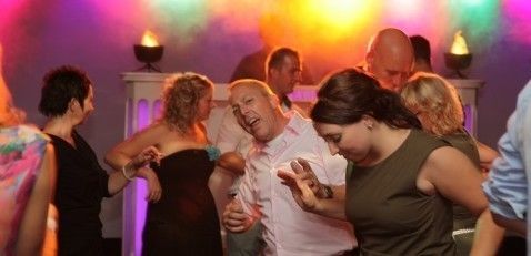 Bruiloft-muziek De Bruiloft Feest DJ Bruiloft-muziek De Bruiloft Feest DJ