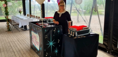 Bruiloft-muziek dj Miss Twist