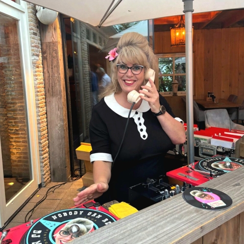 Bruiloft-muziek dj Miss Twist