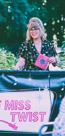 Bruiloft-muziek dj Miss Twist Bruiloft-muziek dj Miss Twist