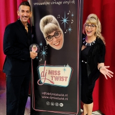 bruiloft-muziek dj Miss Twist De originele vrouwelijke vinyl-dj van Nederland