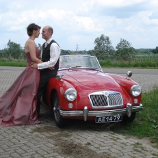 trouwvervoer Aanstaande Vervoer Service Beleef de tijdloze klasse van een echte oldtimer.