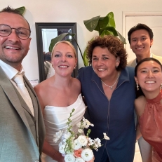 trouwambtenaar Madelon Trouwt Waar jullie liefde is, daar ben ik in heel Nederland én ver daarbuiten