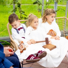 trouwambtenaar Madelon Trouwt Waar jullie liefde is, daar ben ik in heel Nederland én ver daarbuiten