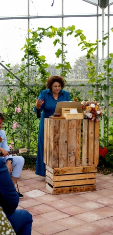 Trouwambtenaar Madelon Trouwt