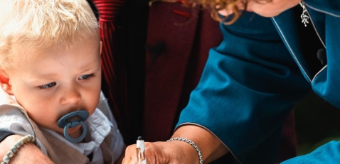 Trouwambtenaar Madelon Trouwt