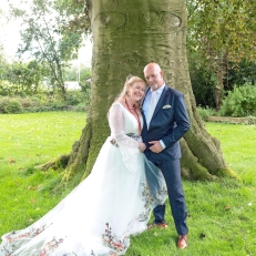  Bruidsbloementuin Trouwjurken en accessoires met gevoel