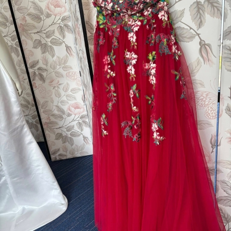 Trouwjurken Bruidsbloementuin