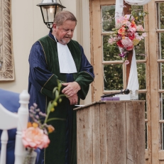 trouwambtenaar Arno Zwetsloot – De Gescheiden Trouwambtenaar Persoonlijke & unieke ceremonie