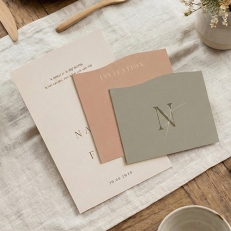 trouwkaarten Studio Dijs Van eerste kaart tot laatste detail, alles in jullie stijl