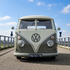 trouwvervoer Oldtimer Rides Stijlvol onderweg op jullie trouwdag met een vleugje nostalgie.