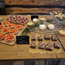 bruidstaart Boerderij Miedwei Jullie droombruidstaart, met liefde gemaakt