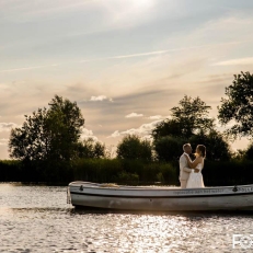  De Pollepleats trouwen op een magische plek aan het water