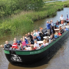 trouwvervoer Trouwen in het Hart van Friesland prachtige landelijke locatie in Friesland