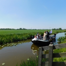 trouwvervoer Trouwen in het Hart van Friesland prachtige landelijke locatie in Friesland