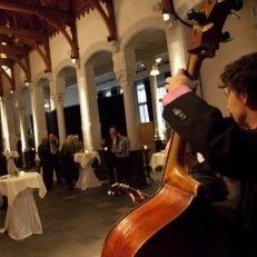 bruiloft-muziek Akoestisch Jazztrio 'No Problem' Stijlvolle Jazzy/Latin achtergrondmuziek voor receptie en diner