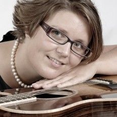  Ellen Houben Gitaar & Zang muziek klinkt als het geluid van gevoelens