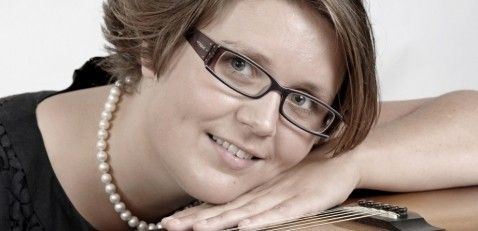 Bruiloft-muziek Ellen Houben Gitaar & Zang Bruiloft-muziek Ellen Houben Gitaar & Zang
