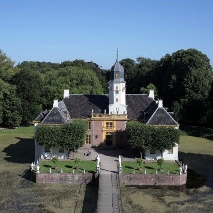 trouwlocaties Landgoed Fraeylemaborg een sfeervolle en romantische locatie met een historische ambiance